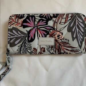 Vera Bradley Patterned Wallet. NWOT